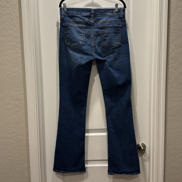 Like new Kut from the Kloth Natalie High Rise Bootcut Jean size 8 - Picture 5 of 9